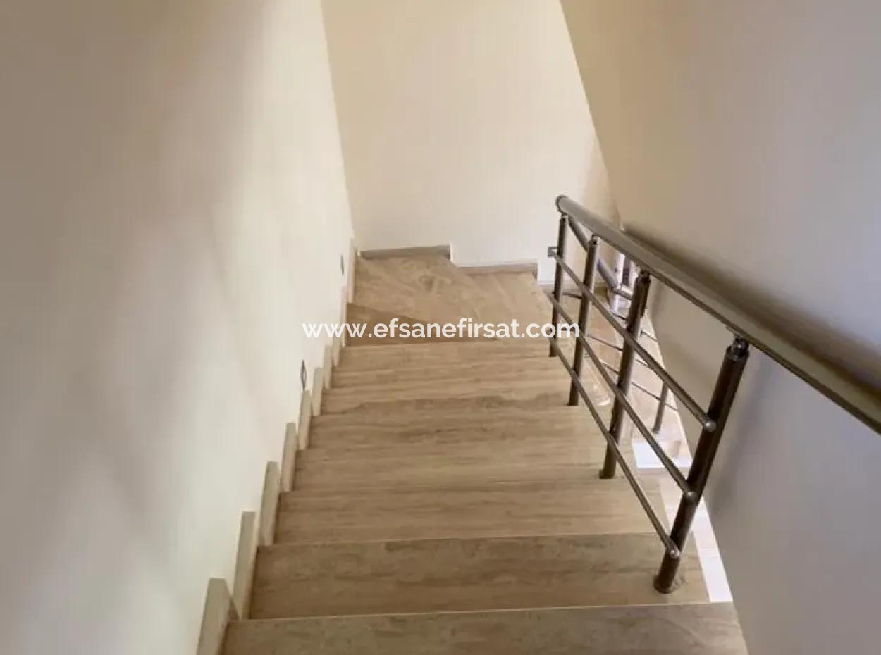 Freistehende Villa Zum Verkauf In Mu'la Ortacada