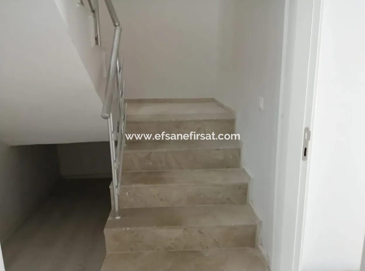 Duplex-Penthouse Zum Verkauf In Oriya Null