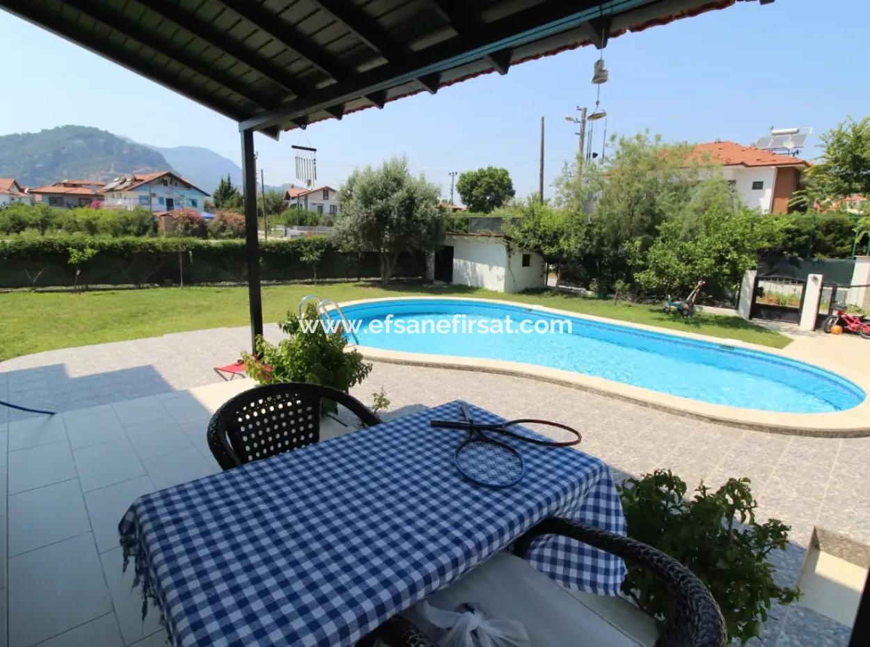 Möbliert Mit Swimmingpool Auf 500 M2 Freistehendem Grundstück In Dalyan, Erdbebensicheres 4-In-1-Duplex Zu Verkaufen