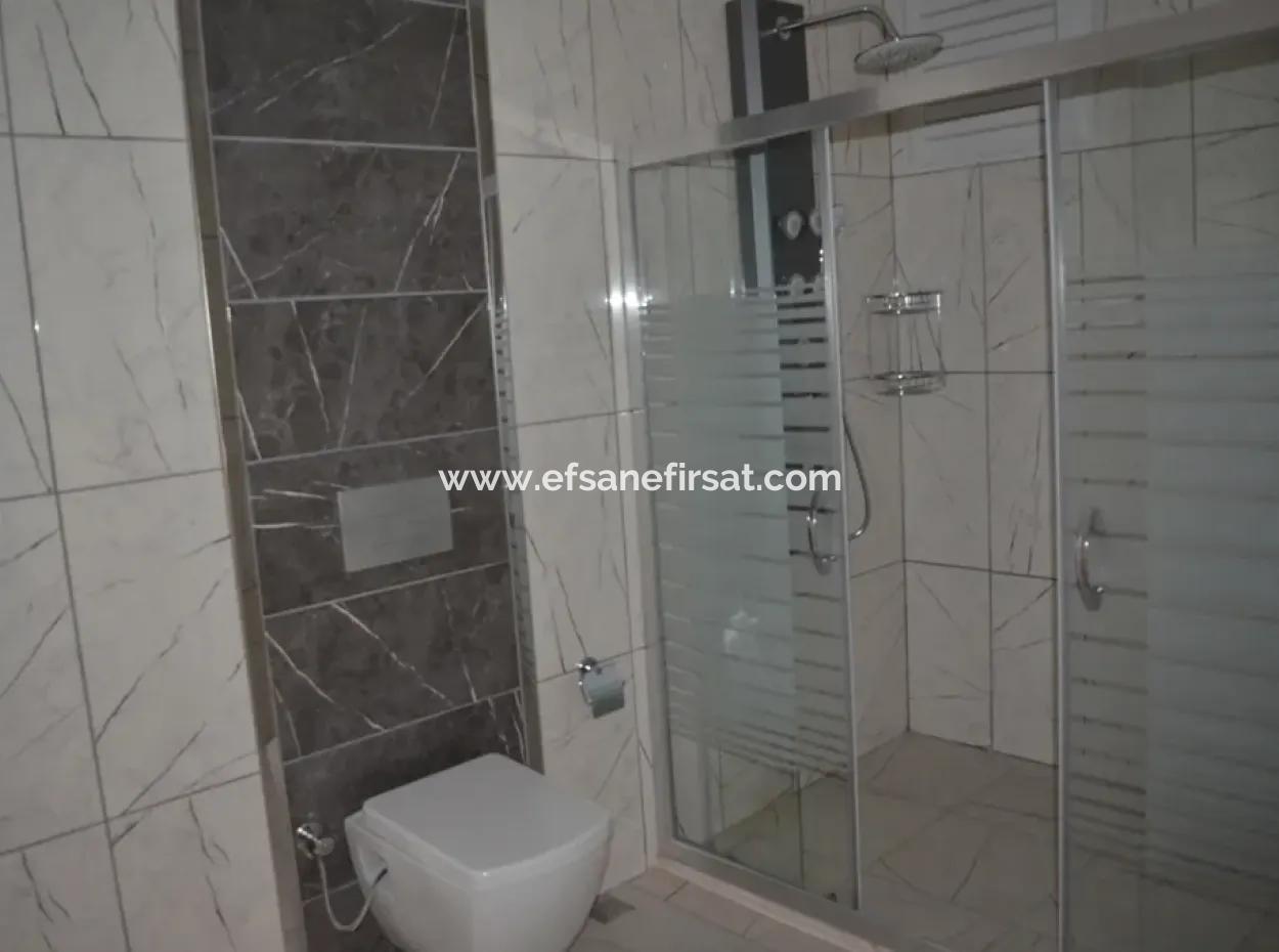 Null Geschäfte Zum Verkauf Im Dorf Business Center