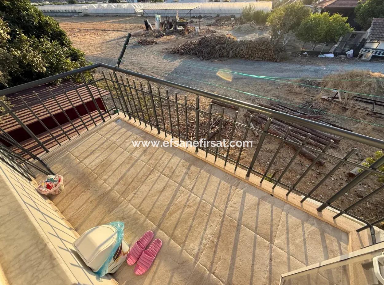 Ein Freistehendes 2,5-Stöckiges Gebäude An Der Dalyan-Straße In Ortacada Steht Zum Verkauf.