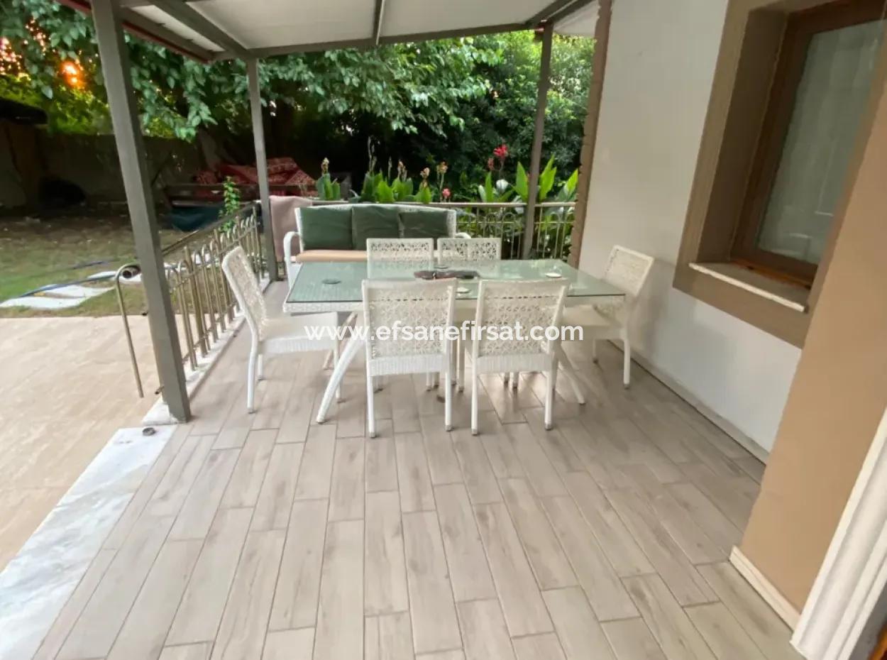 Ortaca Ekşiliyurt 2 1 Möblierte Wohnung Zur Miete Auf Einem Grundstück Von 700 M2 Mit Swimmingpool