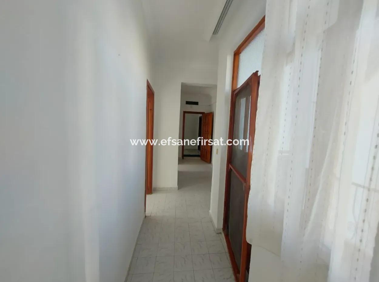 Im Zentrum Von Dalyan, Muğla, 2 1 Unmöblierte Wohnung Zu Vermieten