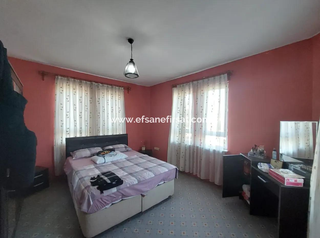 Ein Haus Mit 4 1 Und 3 1 Schwimmbädern Auf Einem 645 M² Großen Grundstück In Ortaca Kemaliye Steht Zum Verkauf Oder Zum Tausch.