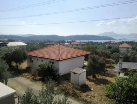 2 Einfamilienhäuser Zum Verkauf In 1992 M2 Grundstück Mit Blick Auf Den See In Köyceğiz Zeytinalanı