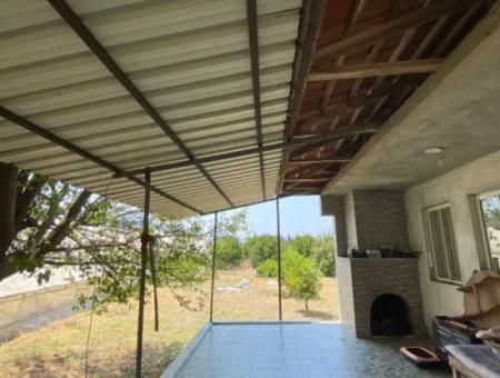 Einfamilienhaus Und Gewächshaus Zum Verkauf Auf Einem 5200 M2 Großen Feld In Ortaca Eskiköy