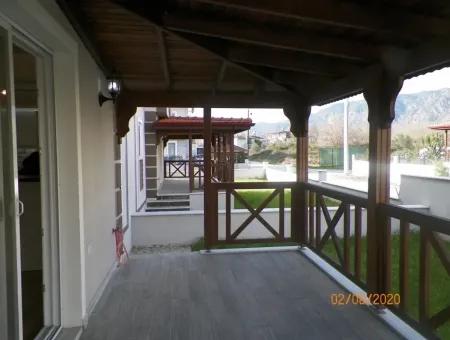 Luxus-Duplex Zum Verkauf In Köyceğiz Null