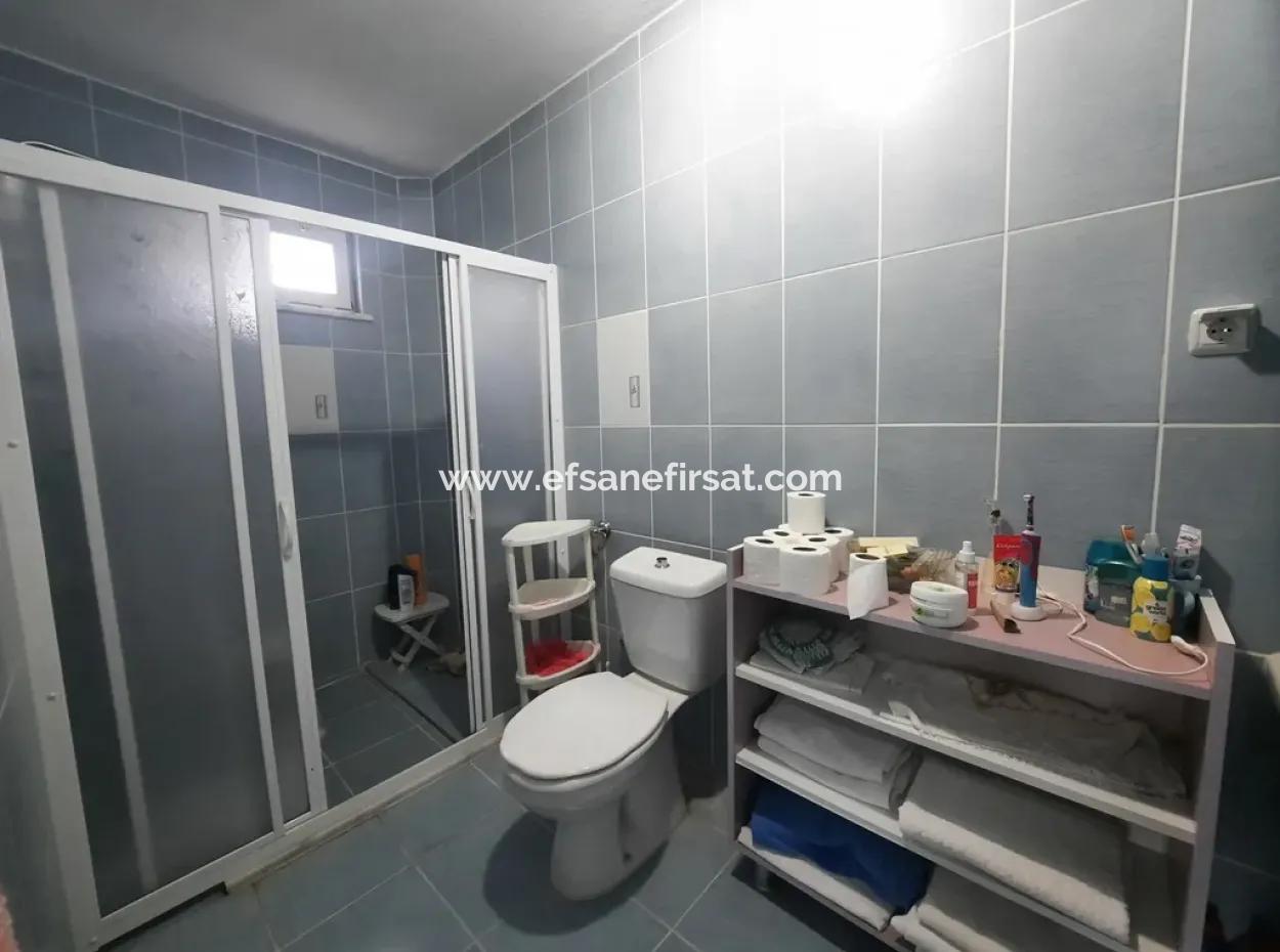 Villa With 200 M2 Lake View On 1700 M2 Land In Köyceğiz Zeytinalan Is For Sale