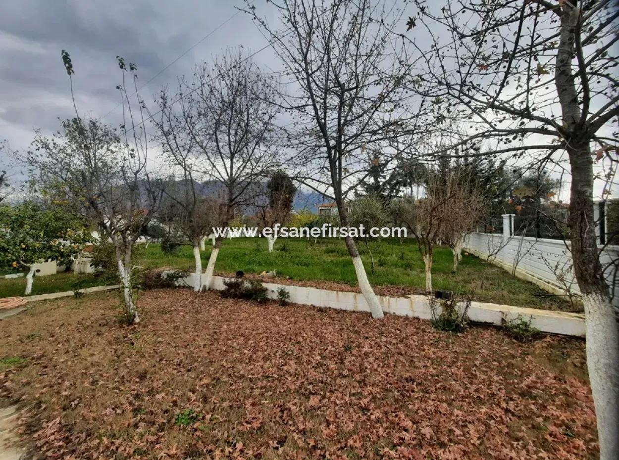 Villa With 200 M2 Lake View On 1700 M2 Land In Köyceğiz Zeytinalan Is For Sale