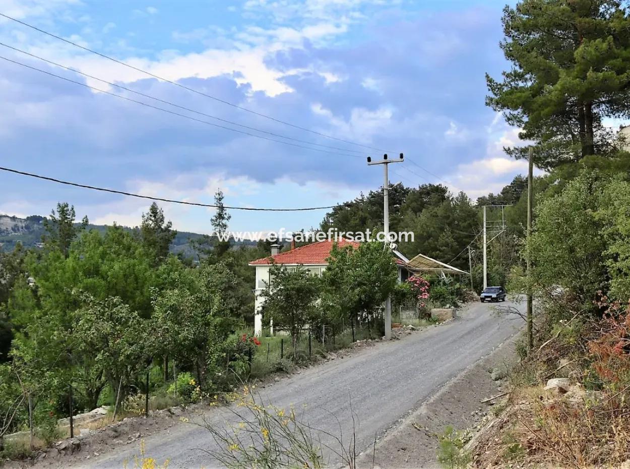 Land With 2 Houses In Denizli Çameli Ericek For Sale