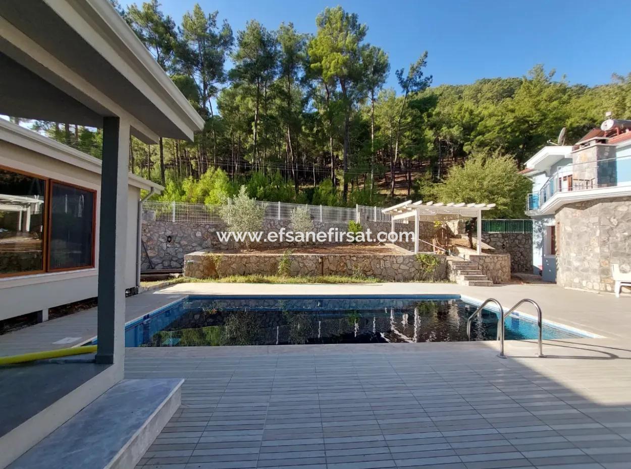 Detached Luxury Villa With Swimming Pool For Sale In Nature In Fethiye Üzümlü