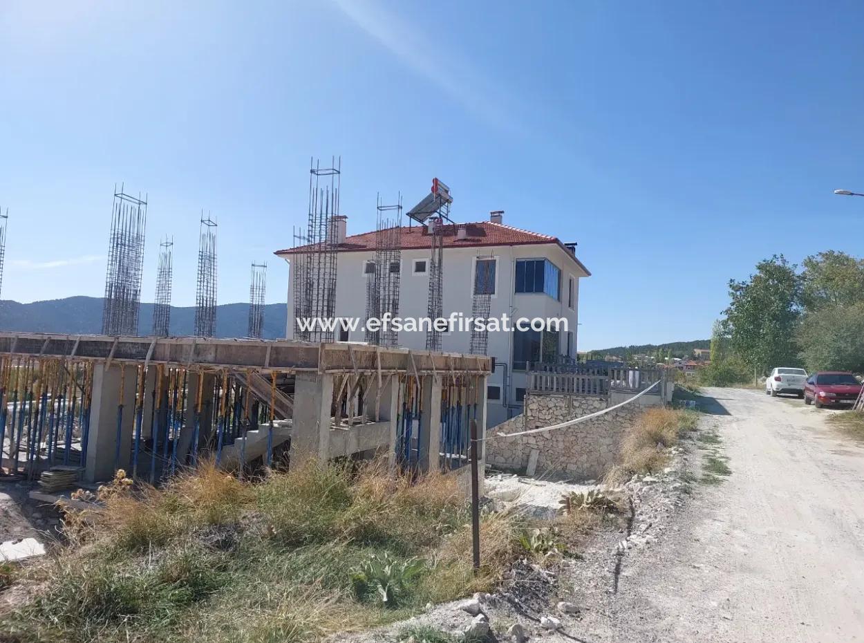 500M2 Land In The Center Of Çameli In Return For A Ready-Made Floor With A Construction License