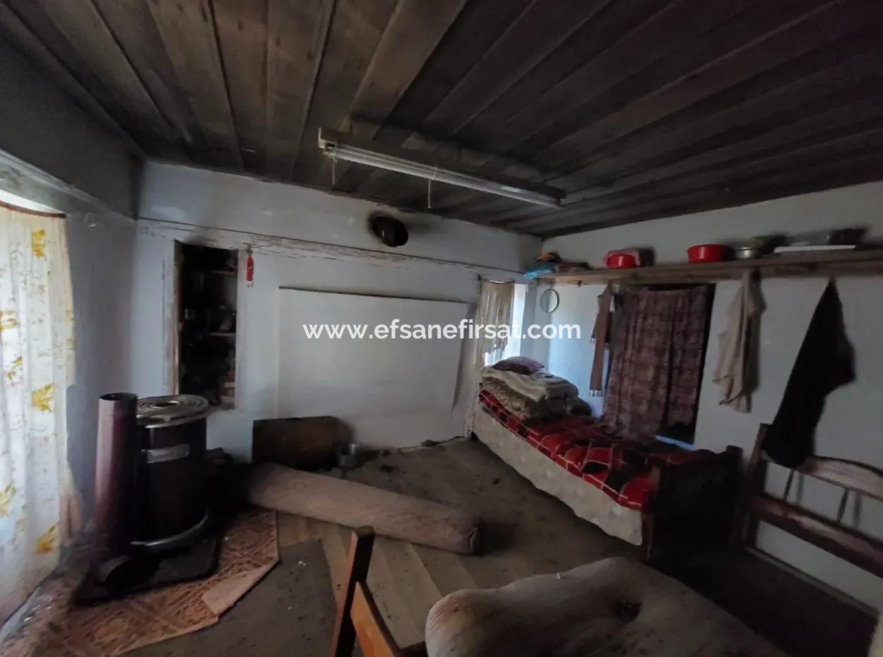 Village House For Sale On A 1.800 M2 Detached Plot In Ortaca Okçular