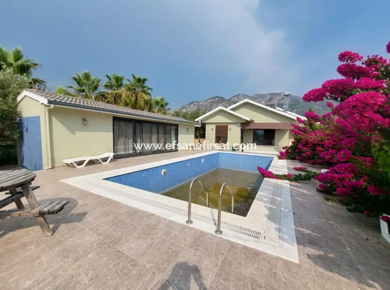 Houses On 3.500 M² Land Suitable For Tourism Investment In Muğla Dalyan For Sale