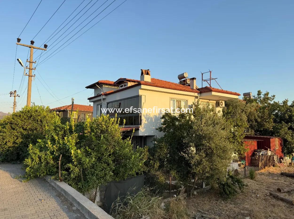 A Detached 2.5-Storey Building On The Dalyan Road In Ortacada Is For Sale.