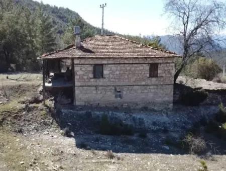 Land With 2 Houses In Denizli Çameli Ericek For Sale