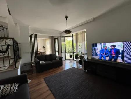 250 M2, 5 1 Duplex In Izmir Güzelbahçe Kahramandere Is For Sale Or Partially Bartered