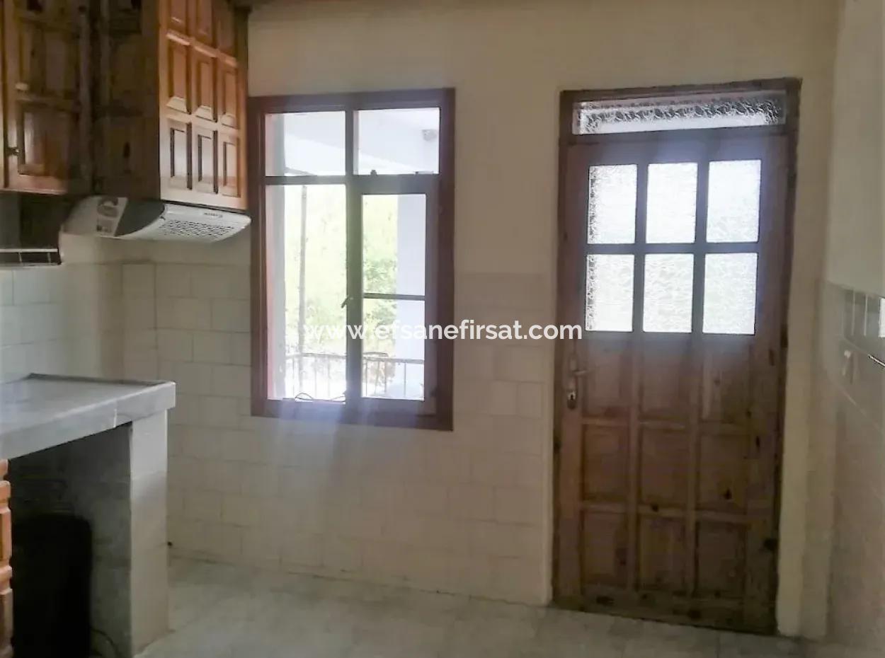 Ortaca Eskiköyde Kiralık Giriş Kat 3+1 Daire