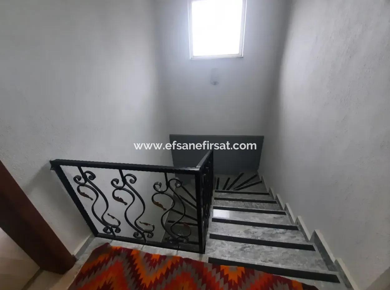 Köyceğiz Zeytinalanında 1700 M2 Arsada 200 M2 Göl Manzaralı Villa Satılık