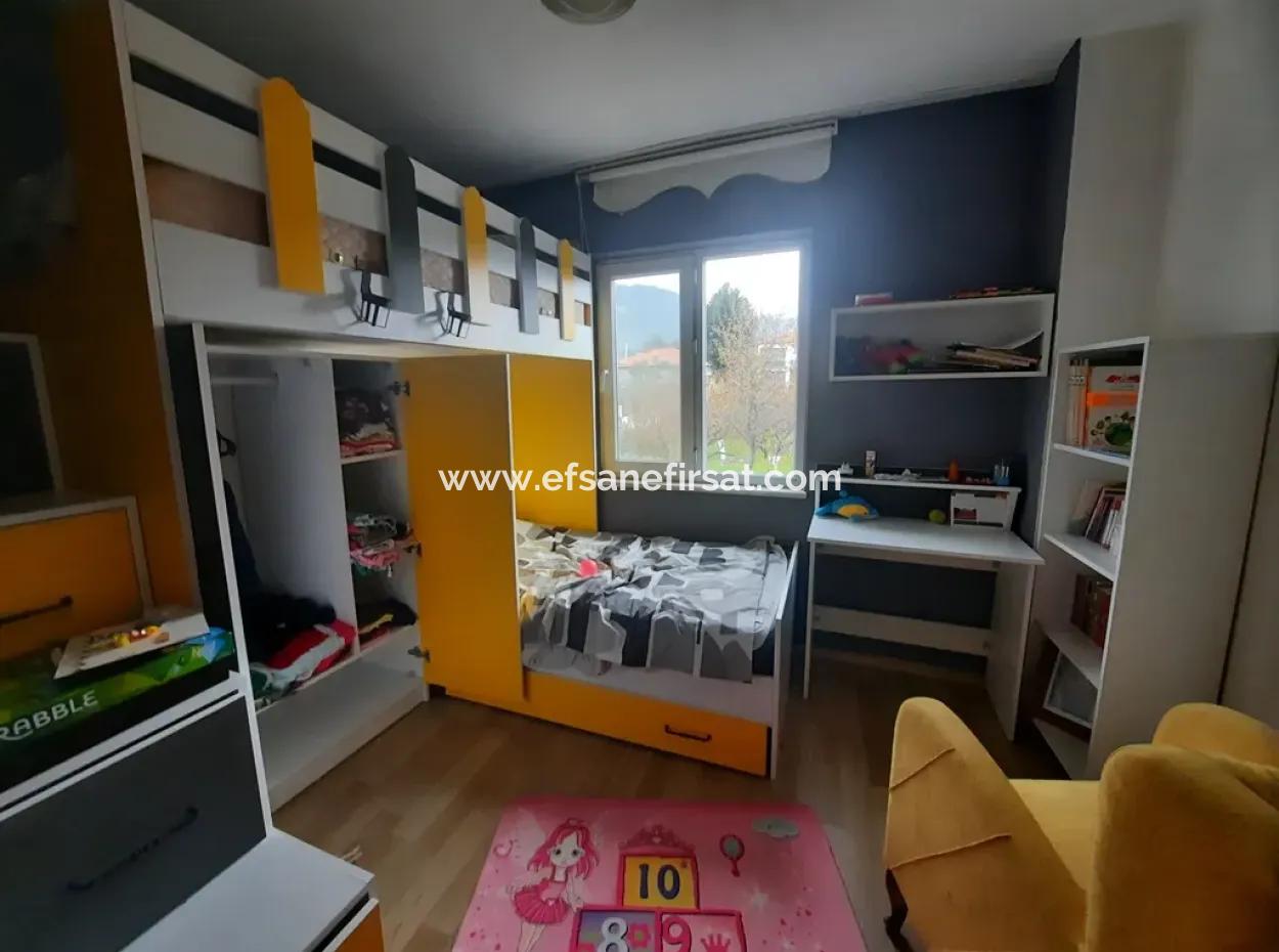 Köyceğiz Zeytinalanında 1700 M2 Arsada 200 M2 Göl Manzaralı Villa Satılık