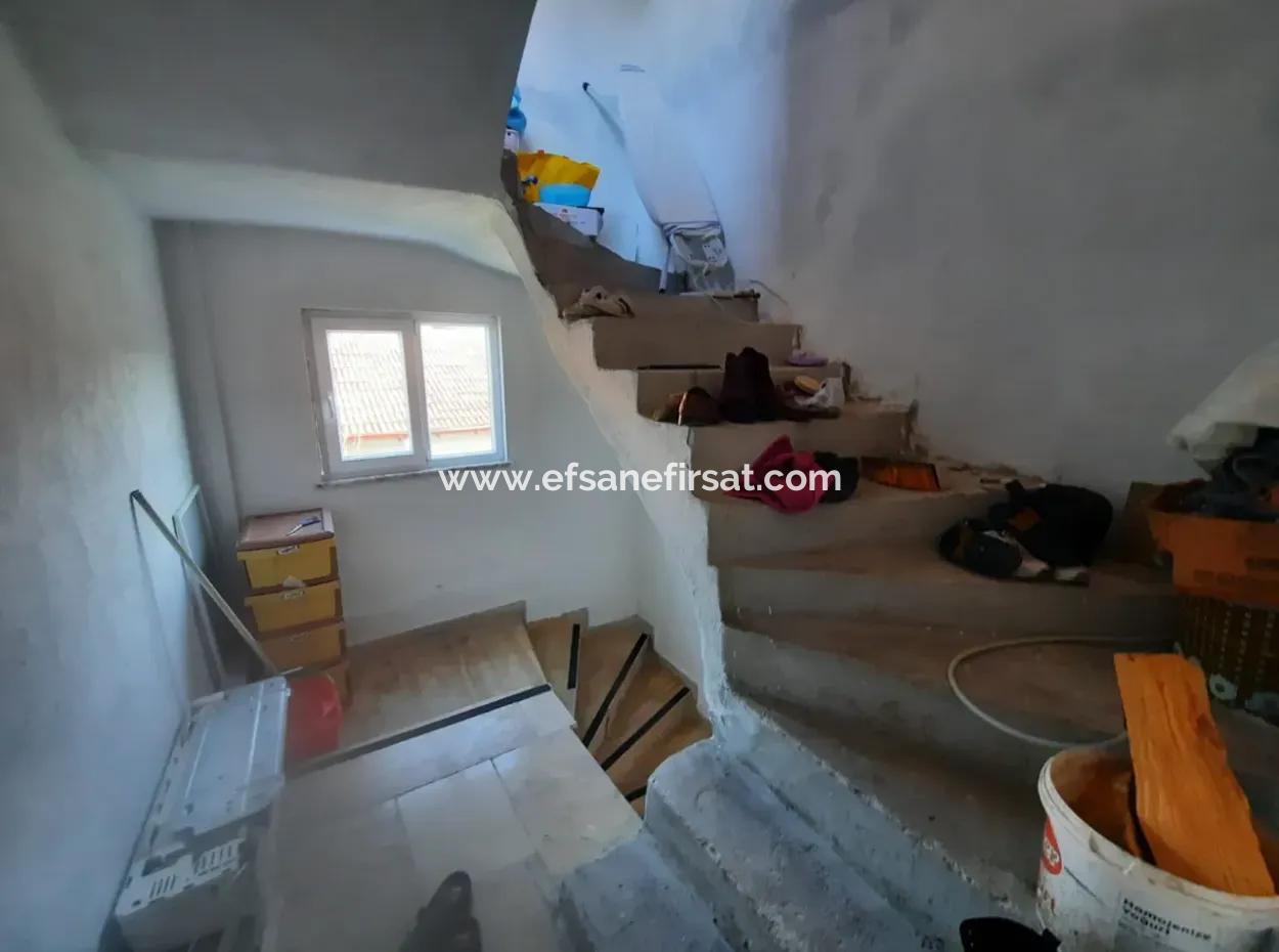 Muğla Ortaca Kemaliye De 1 000 M2 Arazide 2 Katlı Bahçeli Evi Satılık