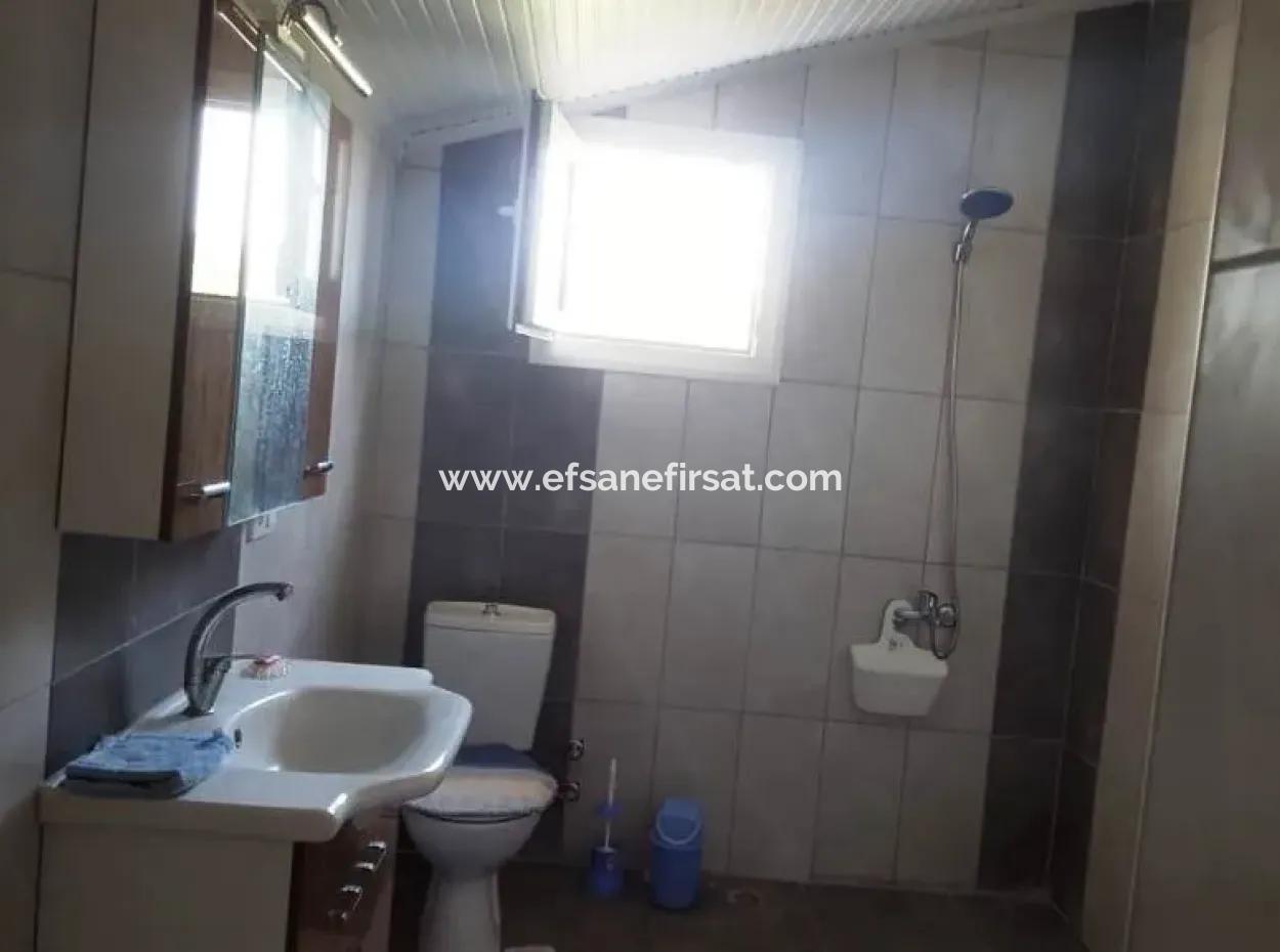 Foça Da Eşyalı Kiralık Çatı Katı Daire