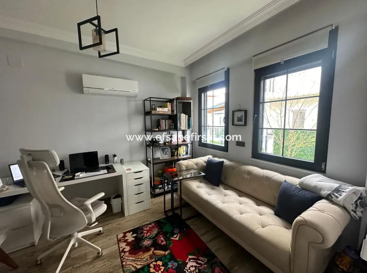 Köyceğiz Merkezde Sıfır Lüks 4+1 Müstakil Villa Satılık