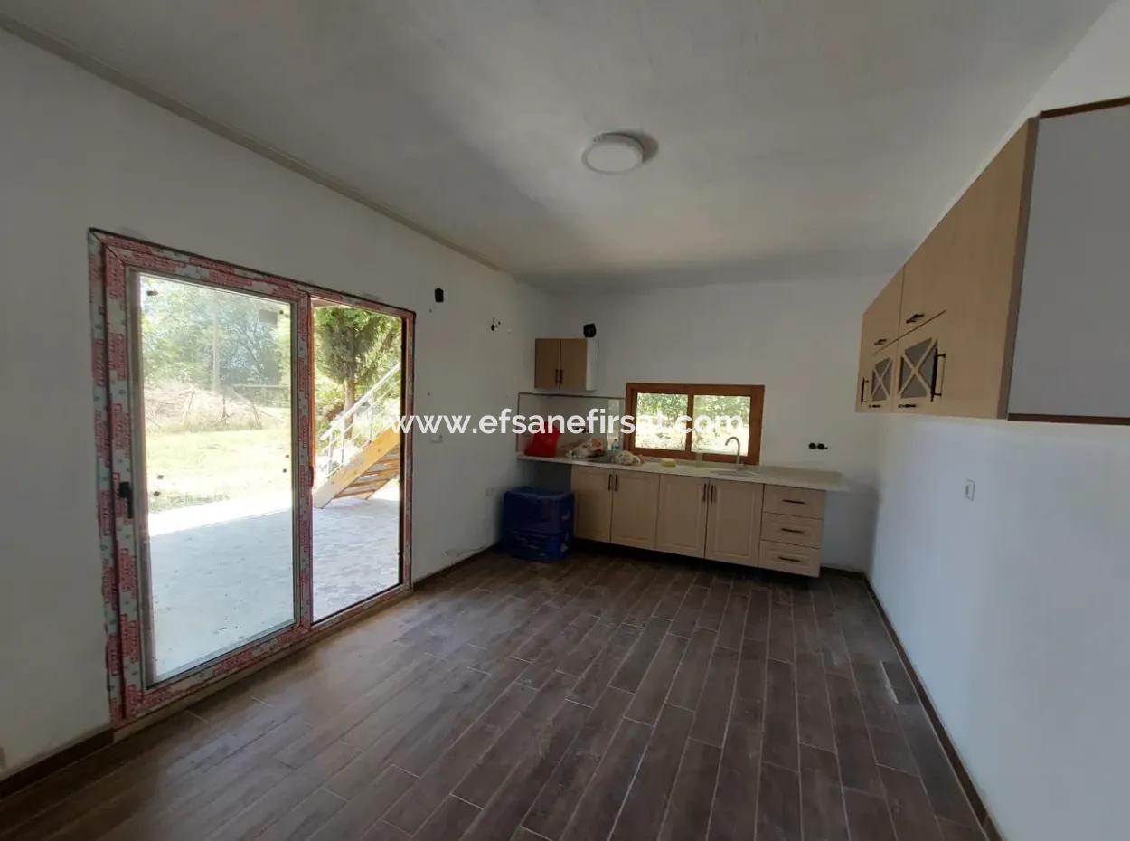 Muğla Dalyan Arıkbaşında 2+1 Eşyasız Kiralık Tek Katlı Müstakil Ev