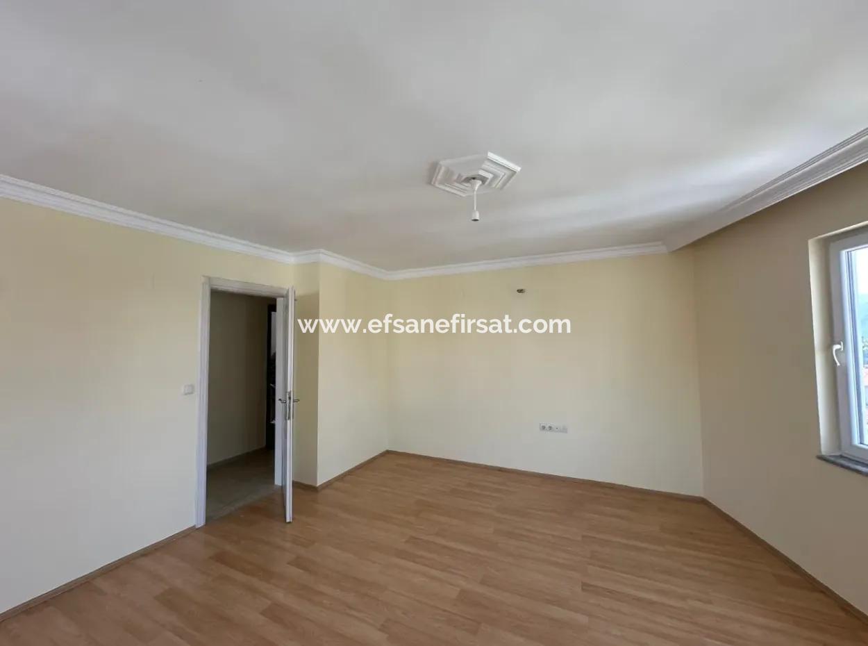 Ortaca Merkezde 100 M2, 2+1 Daire Satılık