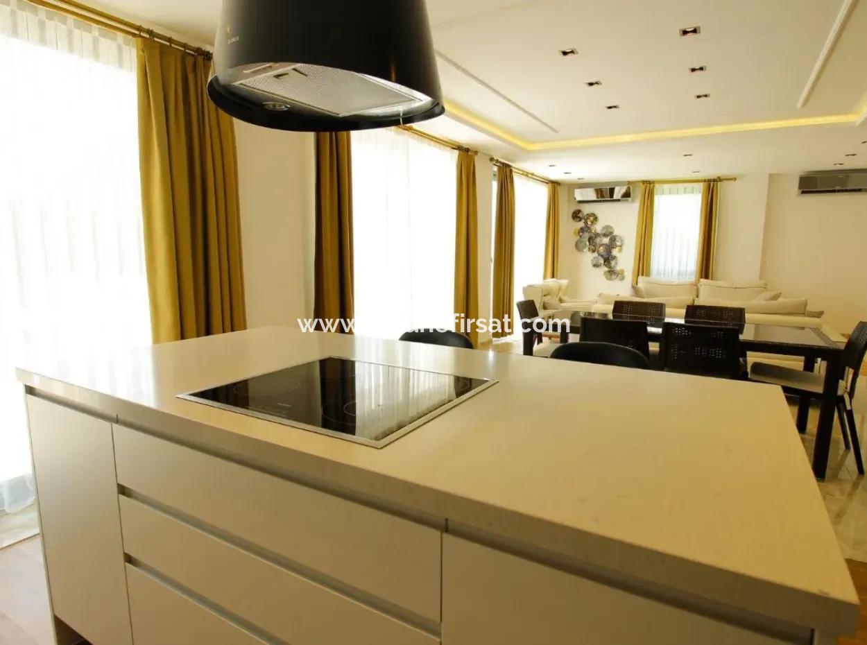 Muğla Ortaca Dalyan’da 770 M² Arsada 5+1 Havuzlu Müstakil Lüks Villa Satılık