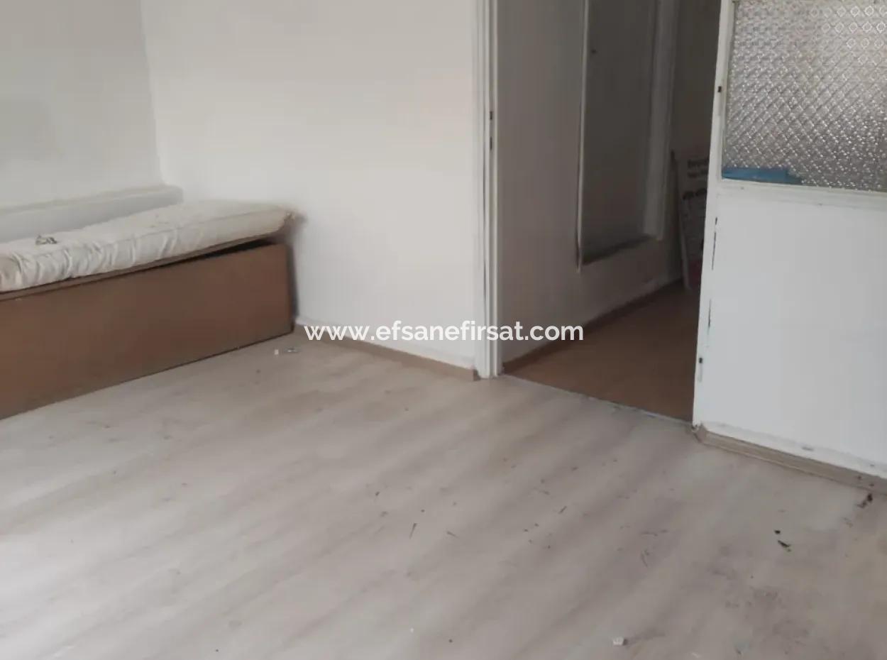 Muğla Ula Akyakada İşlek Caddede Düz Giriş Dükkan Acil Satılık