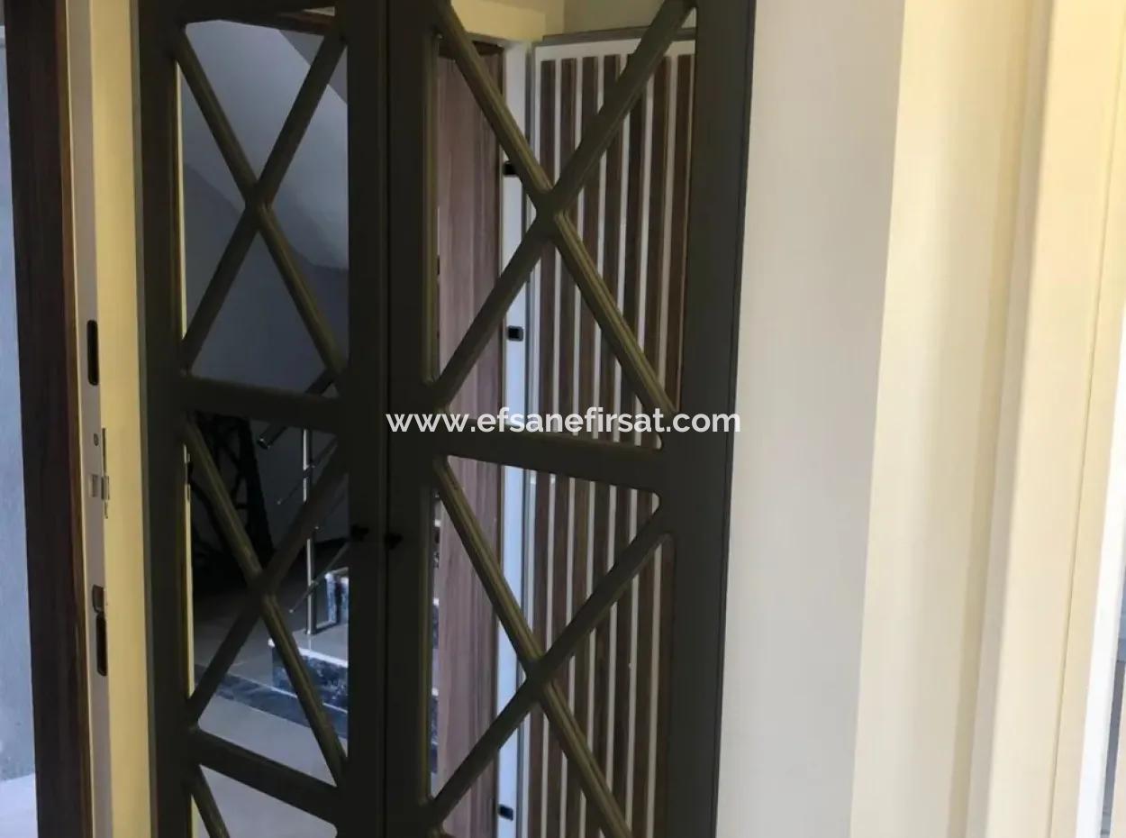 Köyceğizde Satılık Göl Manzaralı Sıfır Çatı Dubleks