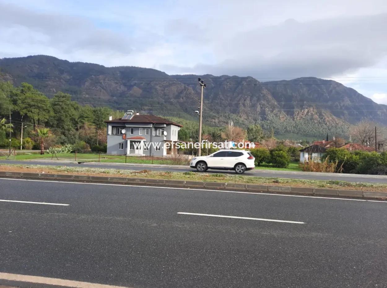 Köyceğiz Toparlar’da Ana Yola Cepheli 2.800 M² Ticari/Konut İmarlı Arsa Satılık