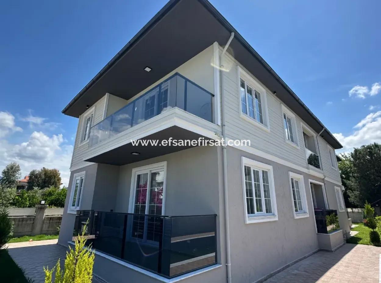 Merkezde Yüzme Havuzlu 2+1 Sıfır Giriş Kat Daire Kiralık