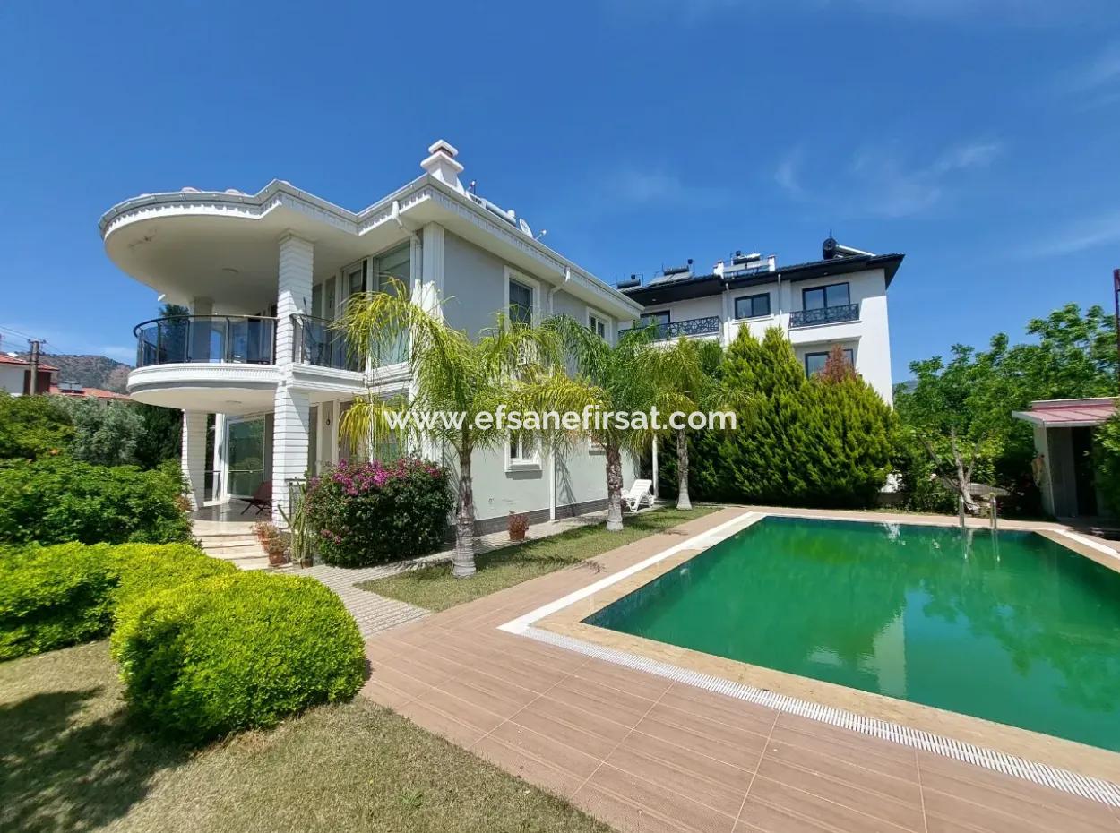 Ortaca Çaylıda, 750 M2 Arsada, 4+1 Lüx Villa Satılık