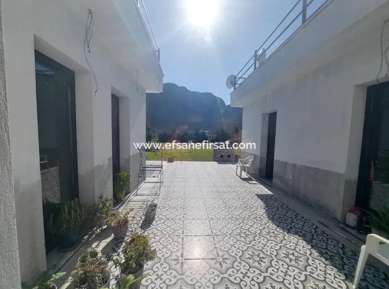 Ortaca Okçular Dağ Ve Doğa Manzaralı  2.000 M2 Arsada, 4+1 200 M2 Müstakil Ev Satılık