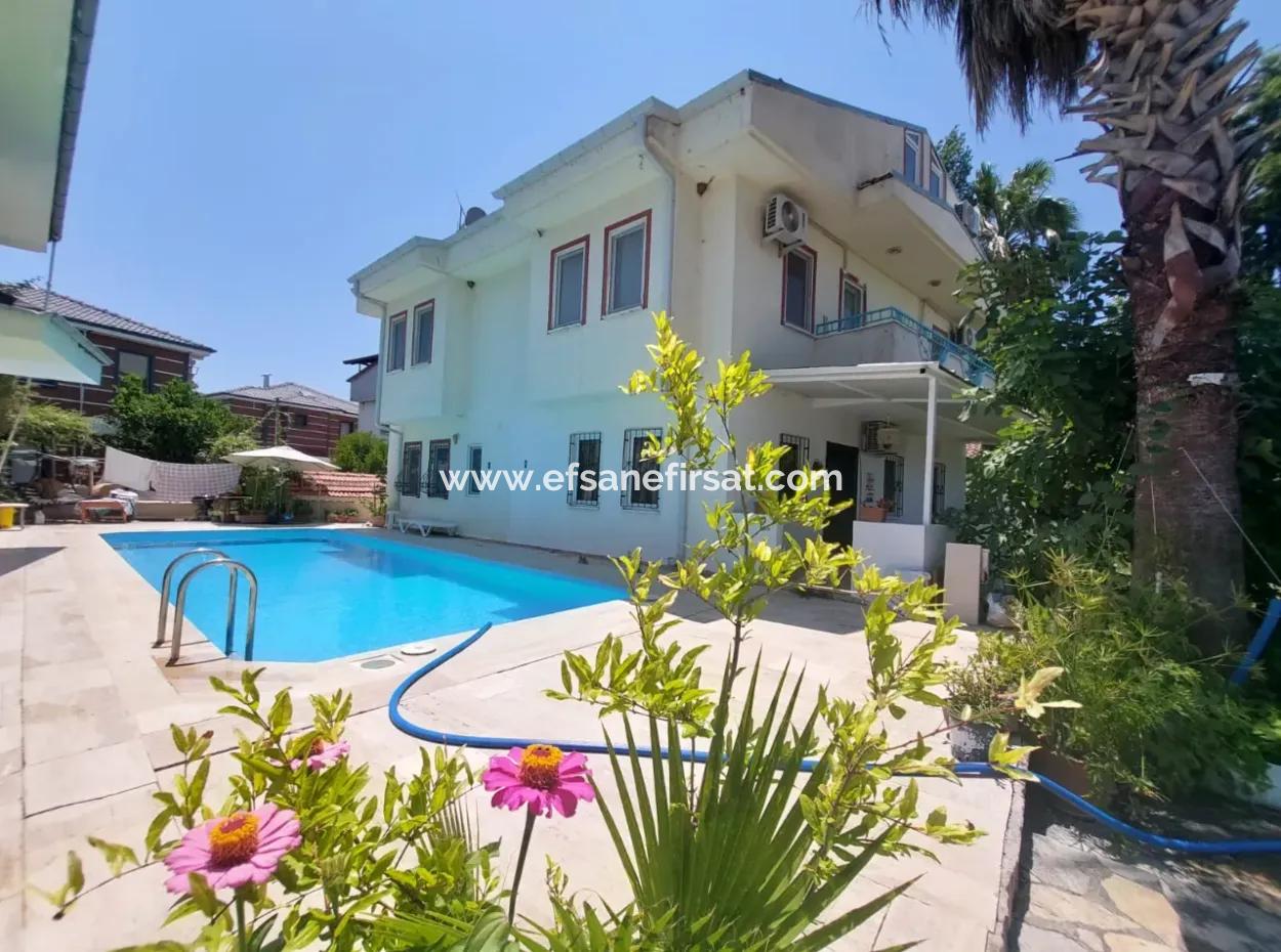 Mugla Dalyanda Yüzme Havuzlu 70M2, 2 + 1, Eşyalı Giriş Kat Daire Satılık