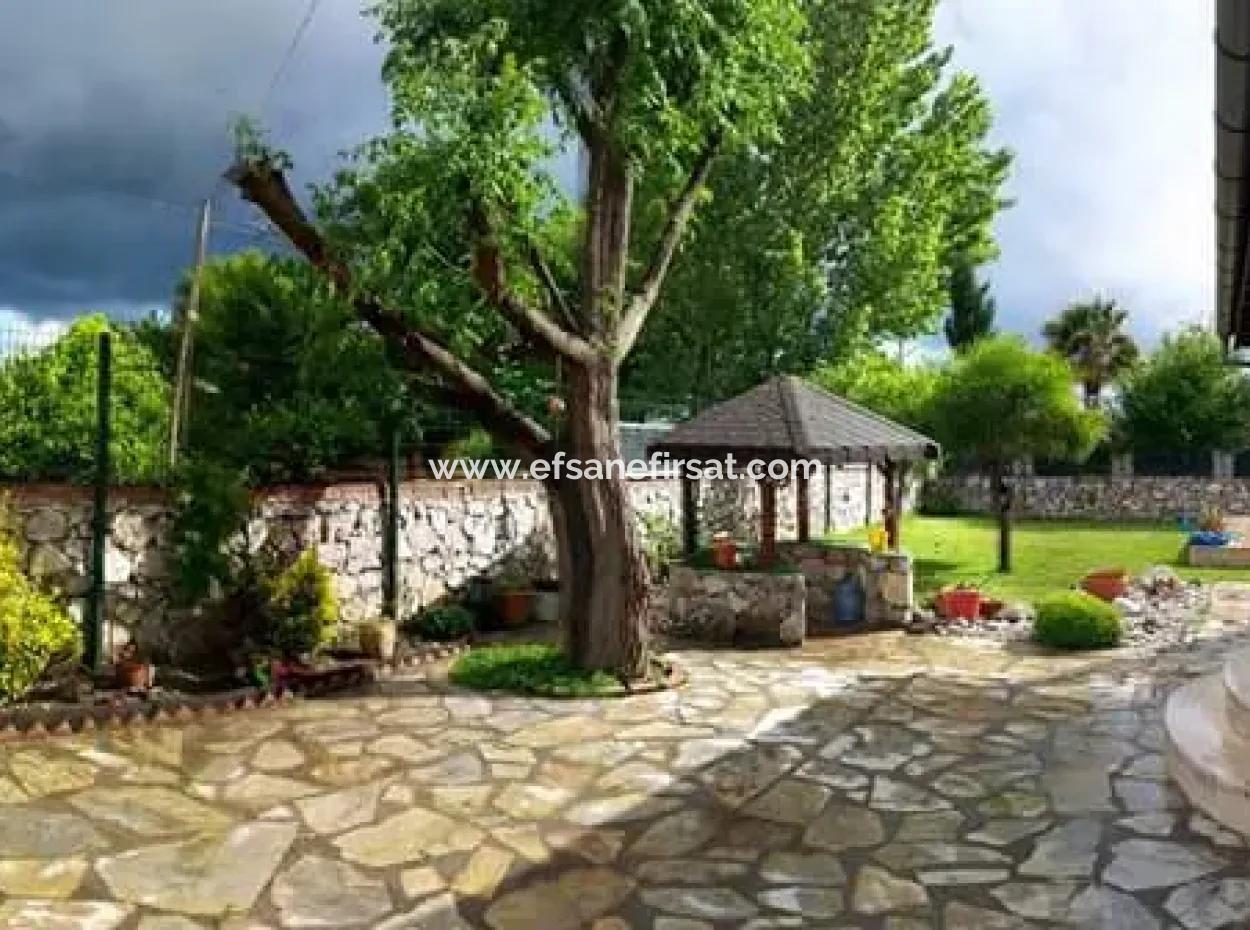 Dalaman Merkezde 780 M2 Arsa Da Havuzlu 3+1 Dubleks Villa Satılık