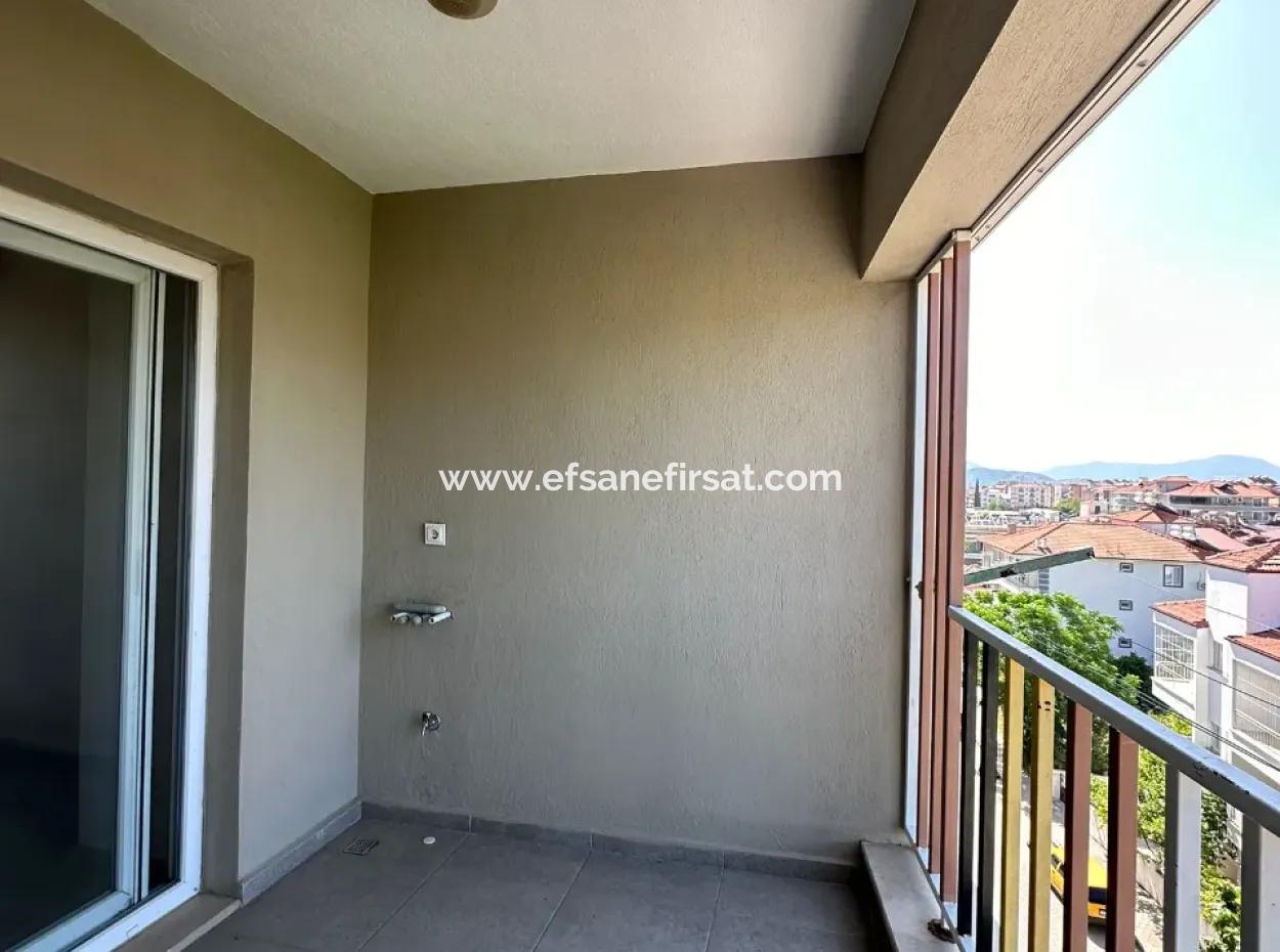 Ortaca Merkezde 3+1 110 M2 Daire Satılık.