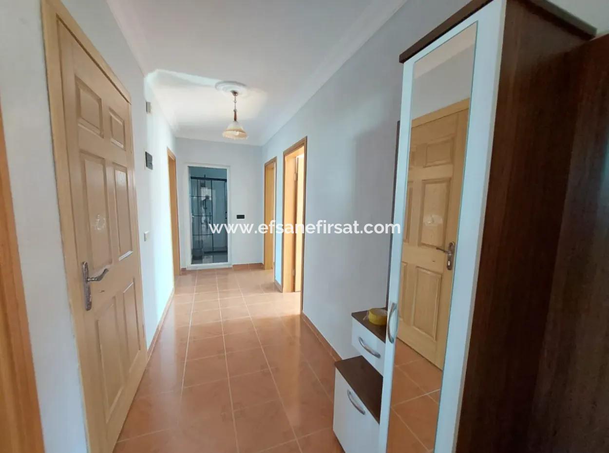 Dalyan’da 130 M², 3+1 Eşyasız Bahçeli 2 Daireden Üst Kat Daire Kiralık