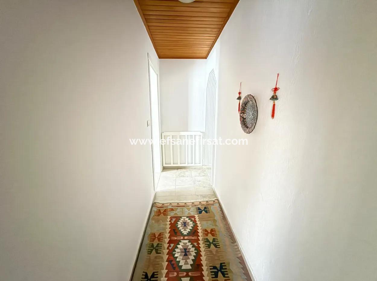 Ortaca, Dalyan 4.500M2 Arazide Yüzme  Havuzlu 3+1, 100 M2 Villa Satılık