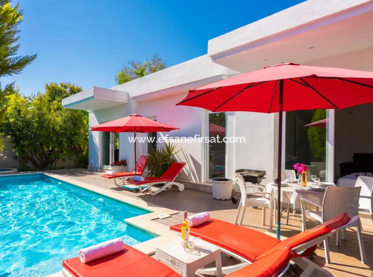 Muğla Dalyan Da 120 M2, 3+1 Eşyalı Yüzme Havuzlu Villa 6 Aylık Kiralık