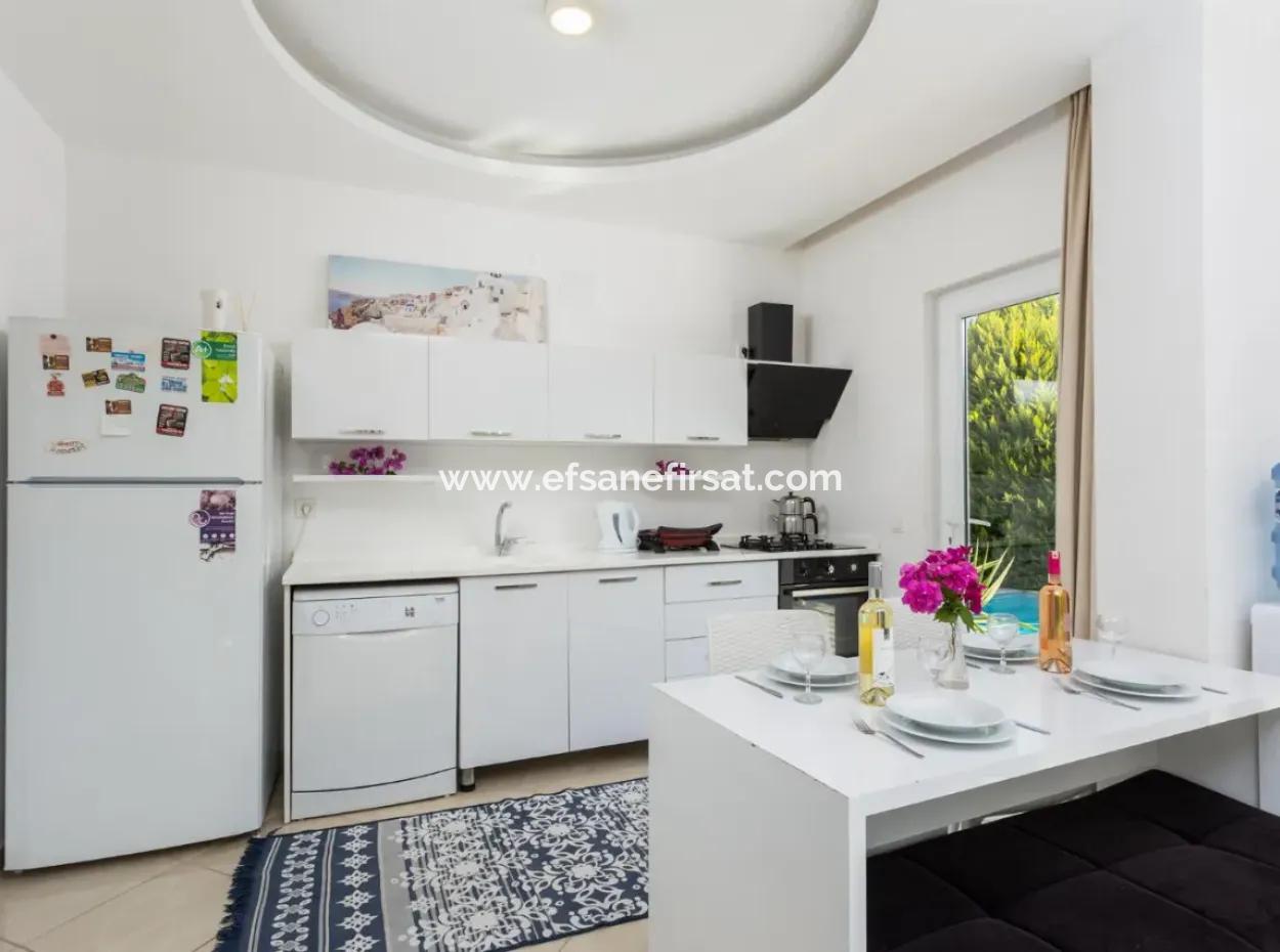 Muğla Dalyan Da 120 M2, 3+1 Eşyalı Yüzme Havuzlu Villa 6 Aylık Kiralık