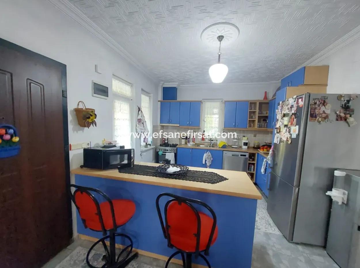 Ortaca Kemaliye De 645 M2 Arazide 4+1 Ve 3+1 Yüzme Havuzlu Ev Satılık Veya Takas