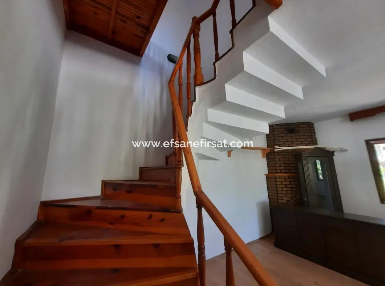 Dalyanda Kiralık Yüzme Havuzlu 3+1 Villa