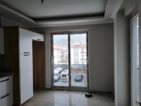 Ortaca Bahçelievlerde Satılık 3+1 135 M2 Sıfır Lüks Kaloriferli Daire