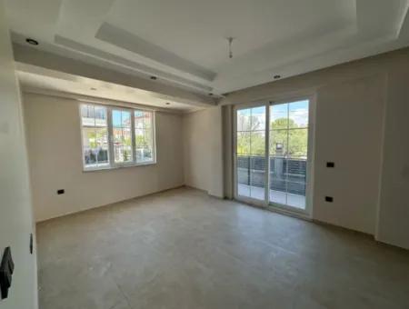 Merkezde Yüzme Havuzlu 2+1 Sıfır Giriş Kat Daire Kiralık