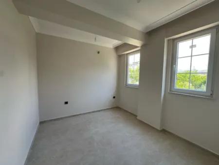 Merkezde Yüzme Havuzlu 2+1 Sıfır Giriş Kat Daire Kiralık