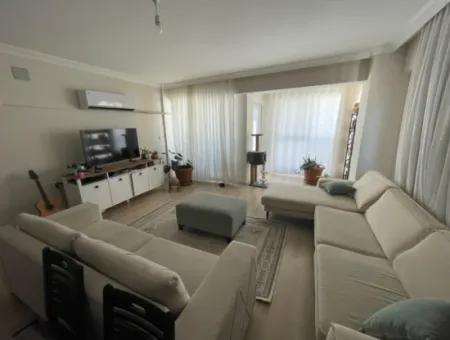 Ortacada Merkezi Konumda Eşyasız 1+1 Geniş Daire Kiralık.