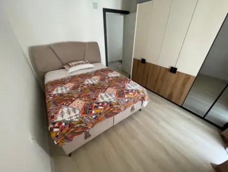 Ortacada Merkezi Konumda Eşyasız 1+1 Geniş Daire Kiralık.